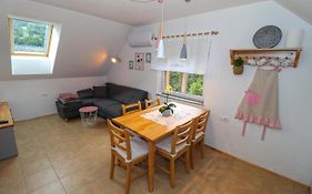 Apartments Laznica